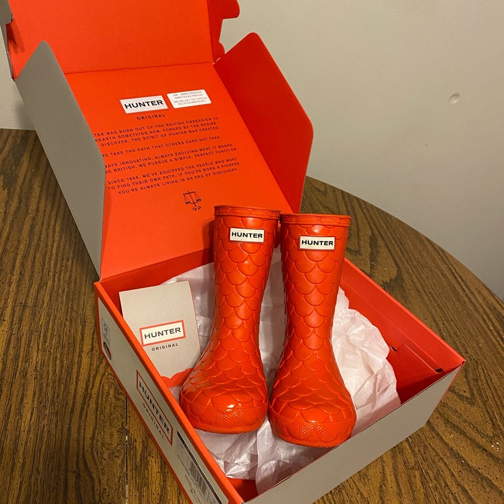 Hunter boots new in box